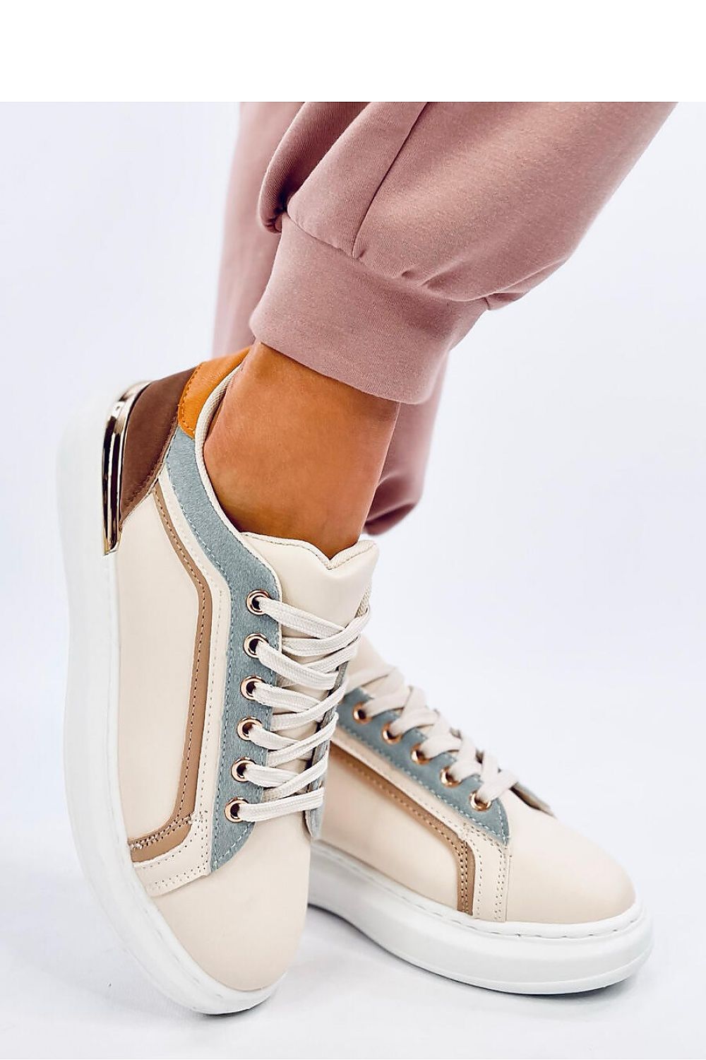 Sports shoes model 193881 Inello