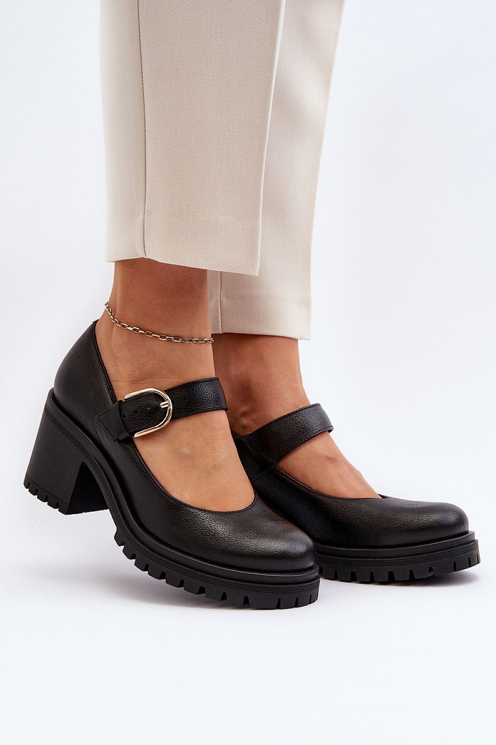 Step in style model 193923 heeled pumps