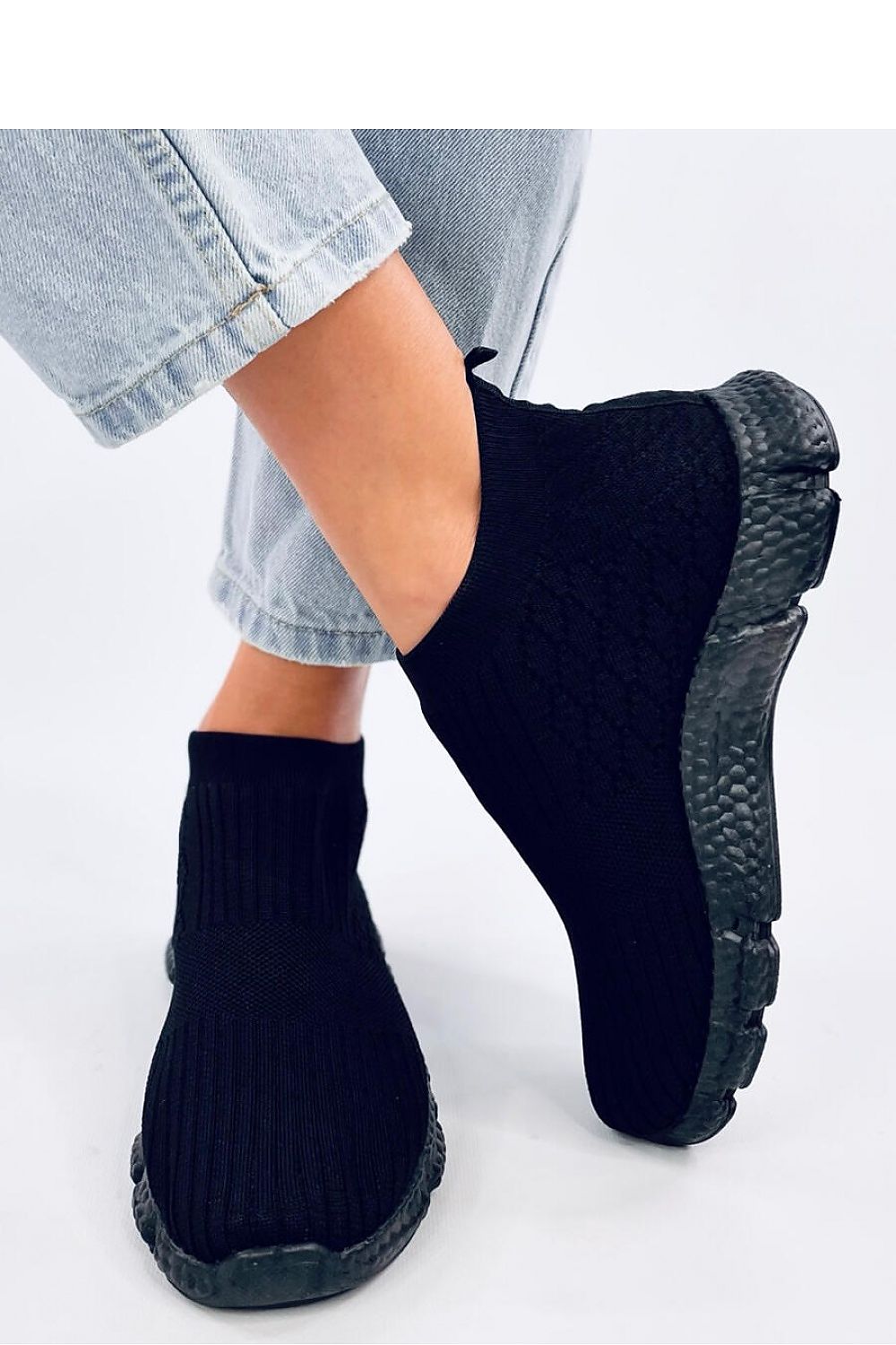 Sports shoes model 194041 Inello