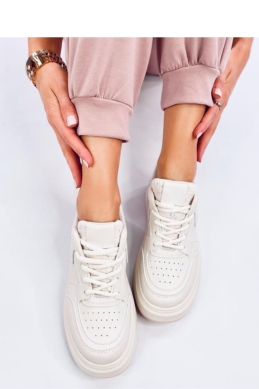 Sports shoes model 194046 Inello