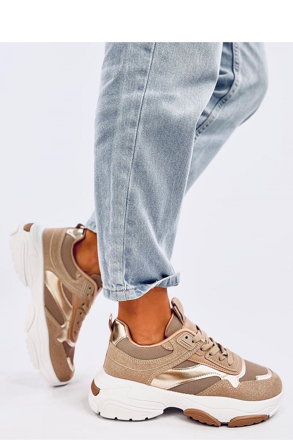 Sports shoes model 194055 Inello