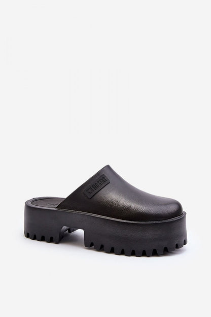 Slides model 194122 Step in style