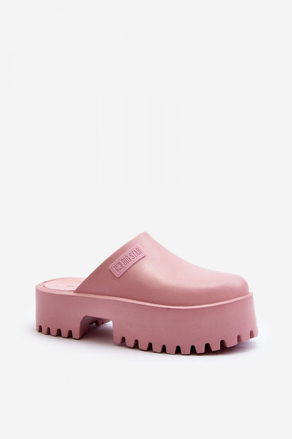 Slides model 194122 Step in style