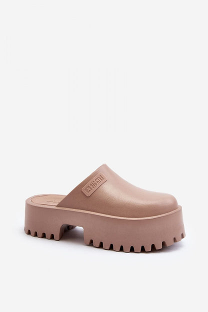 Slides model 194122 Step in style
