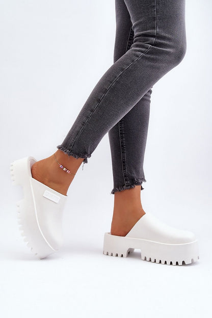 Slides model 194122 Step in style