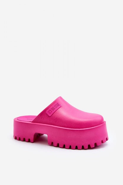 Slides model 194122 Step in style