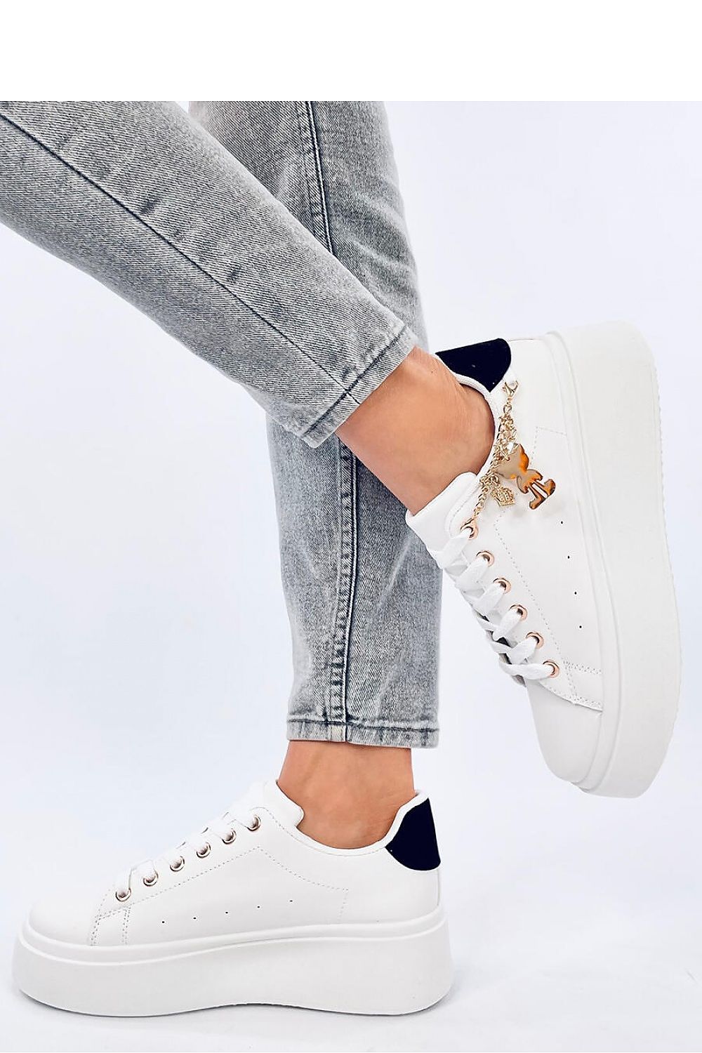 Sports shoes model 194238 Inello