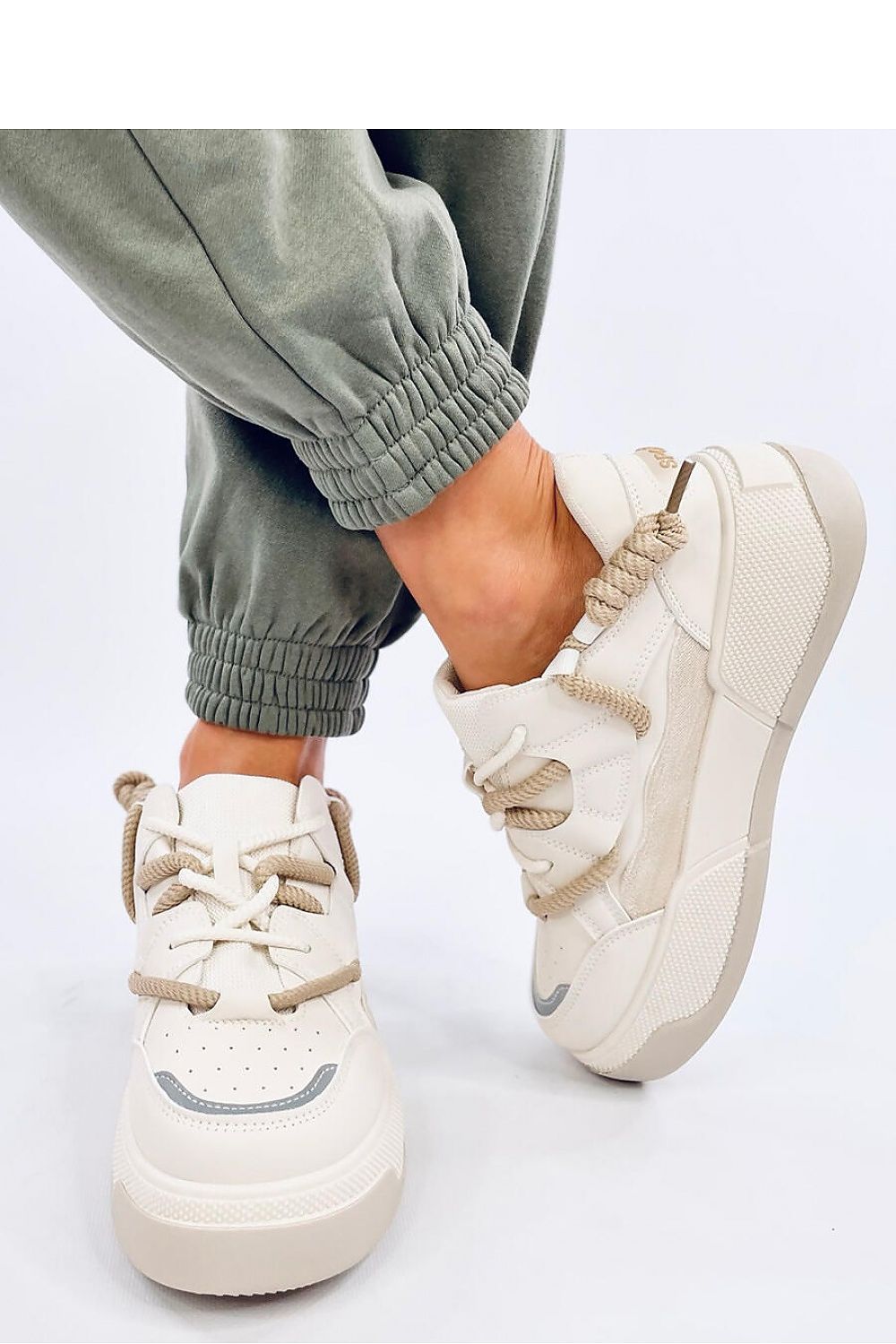 Sports shoes model 194246 Inello