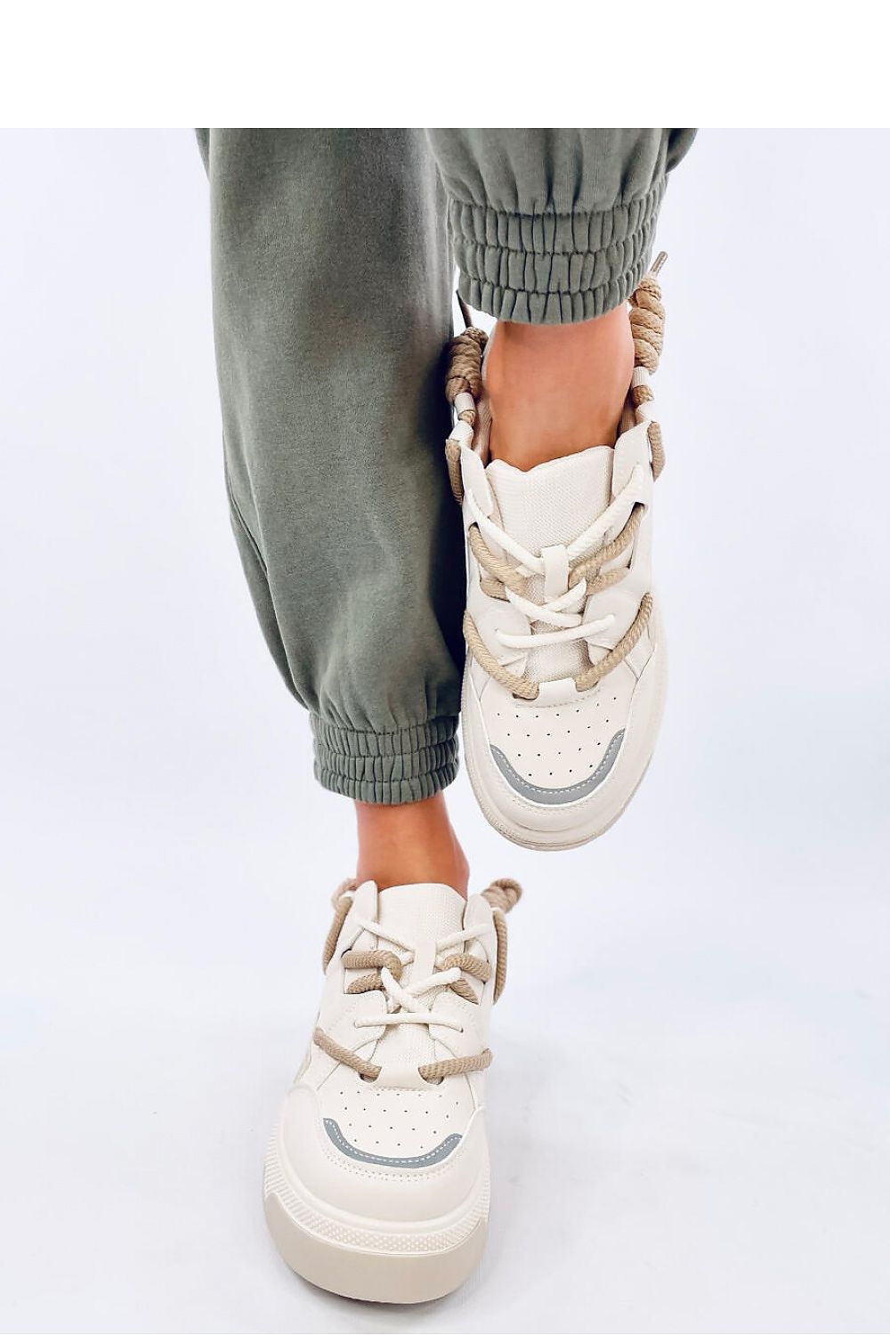 Sports shoes model 194246 Inello