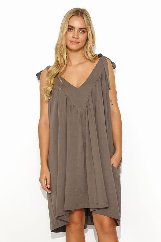 Day dress model 194350 Makadamia
