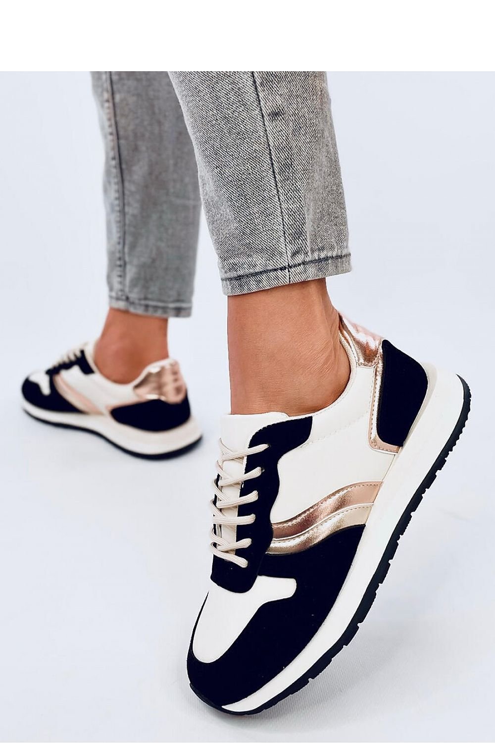 Sports shoes model 194597 Inello