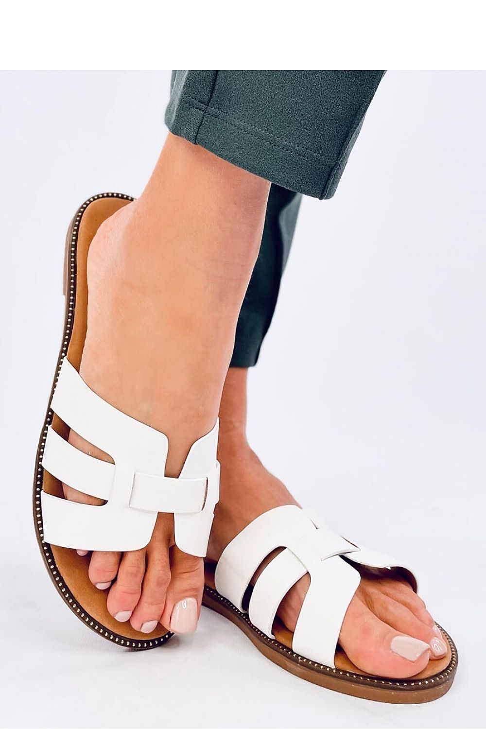 Clacquettes model 194601 Inello