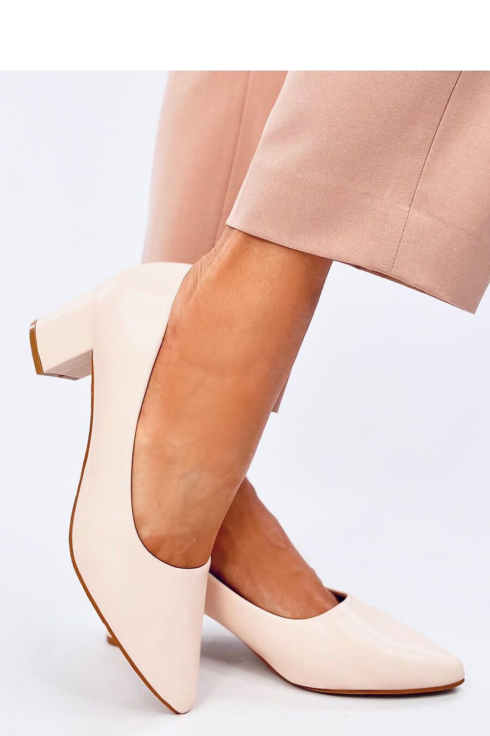 Wide heel pumps model 194613 Inello