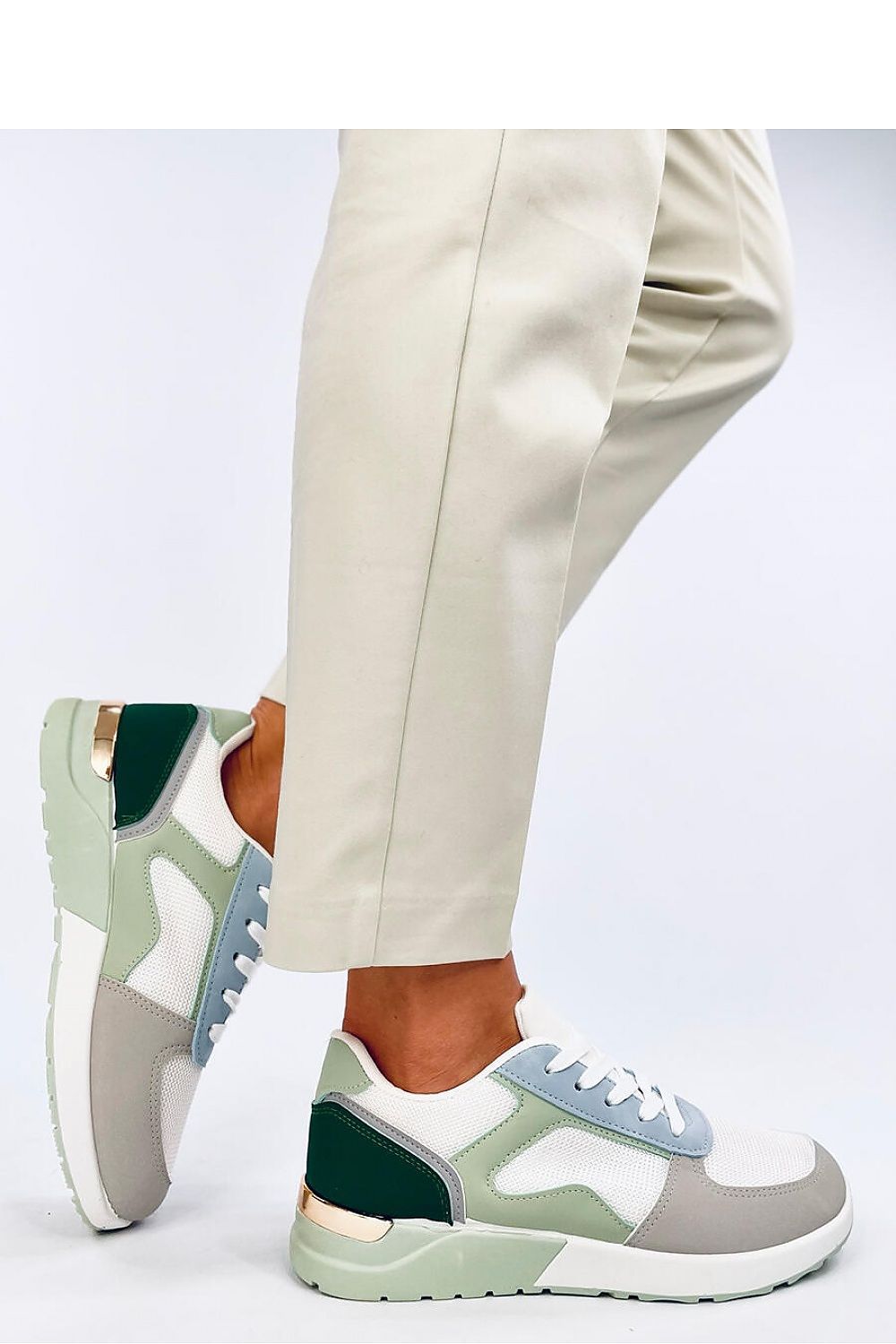 Sports shoes model 194627 Inello