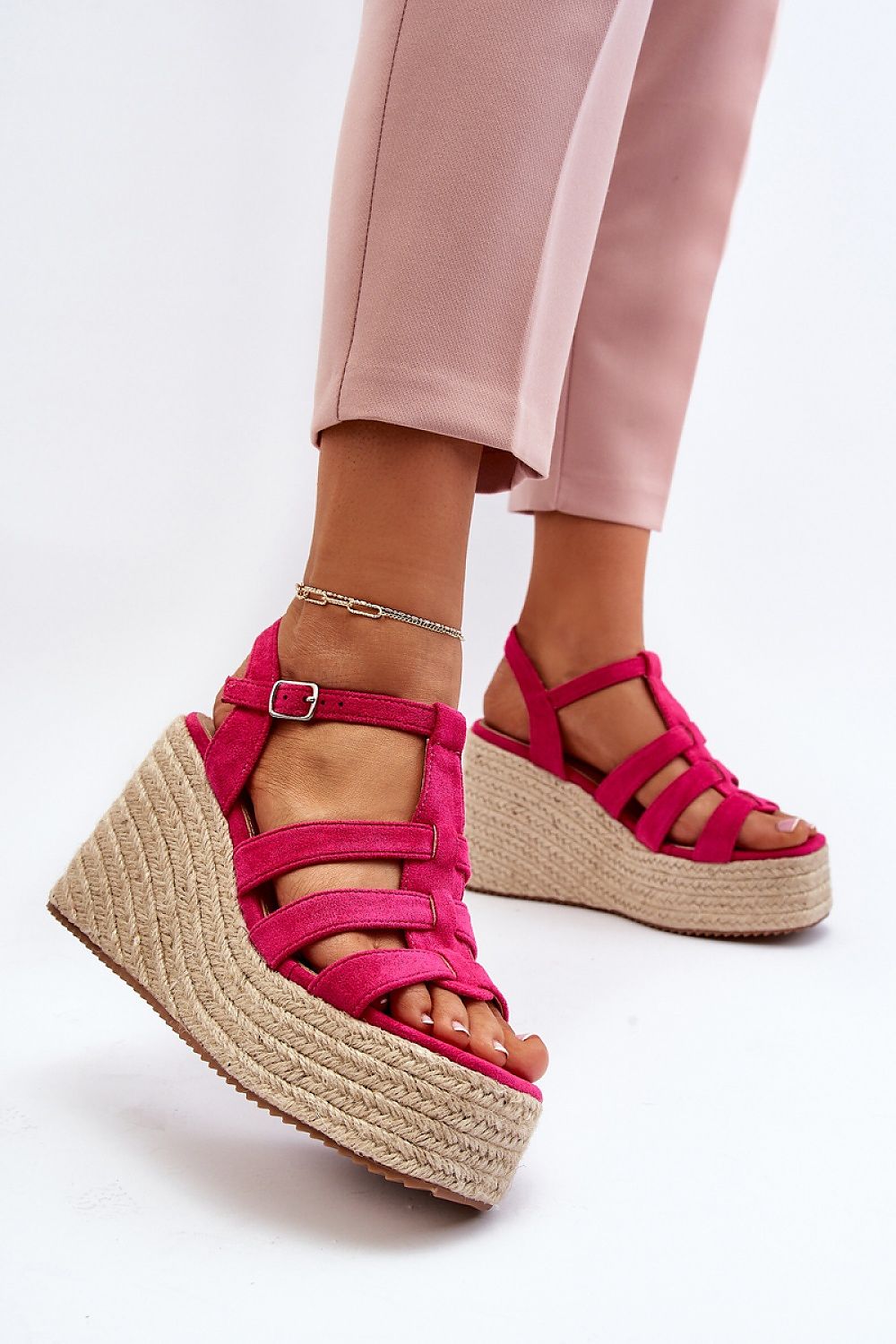 Buskins model 194680 Step in style