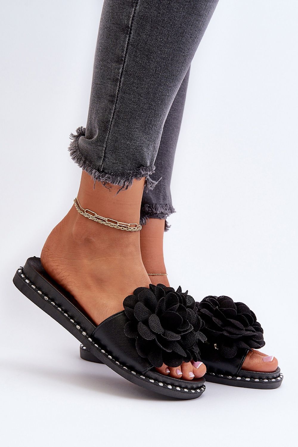  Clacquettes model 194704 Step in style 