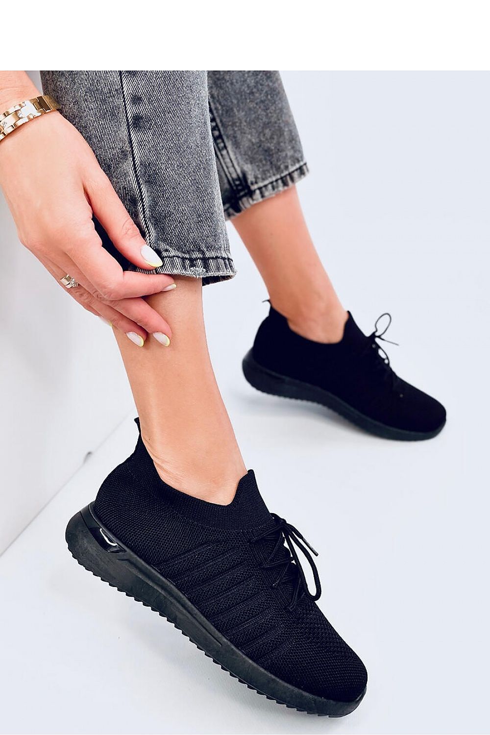 Sports shoes model 195131 Inello