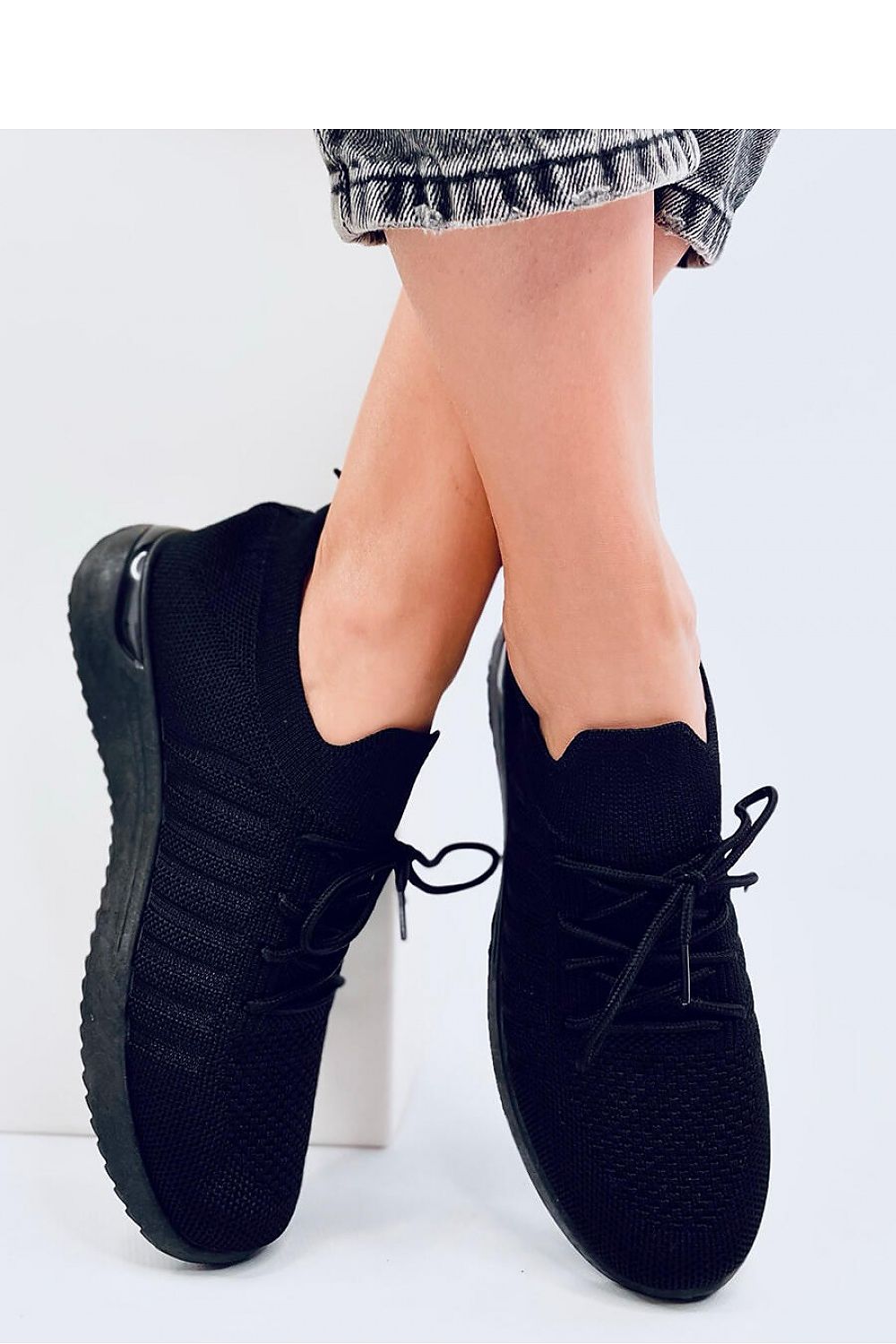 Sports shoes model 195131 Inello