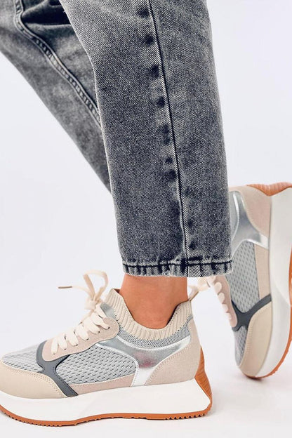 Sports shoes model 195513 Inello