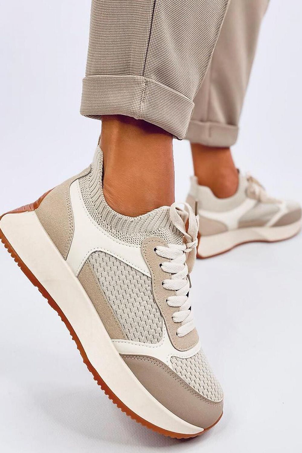 Sports shoes model 195515 Inello