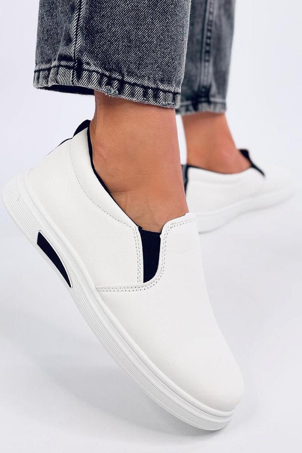 Slip-on model 195534 Inello