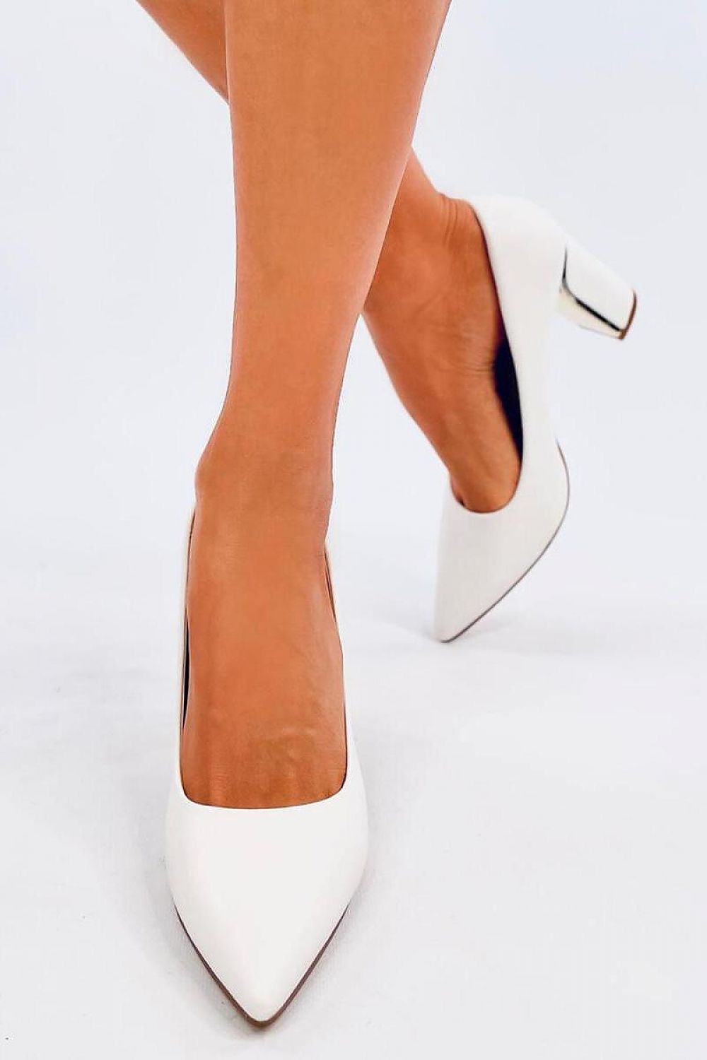 Wide heel pumps model 195634 Inello