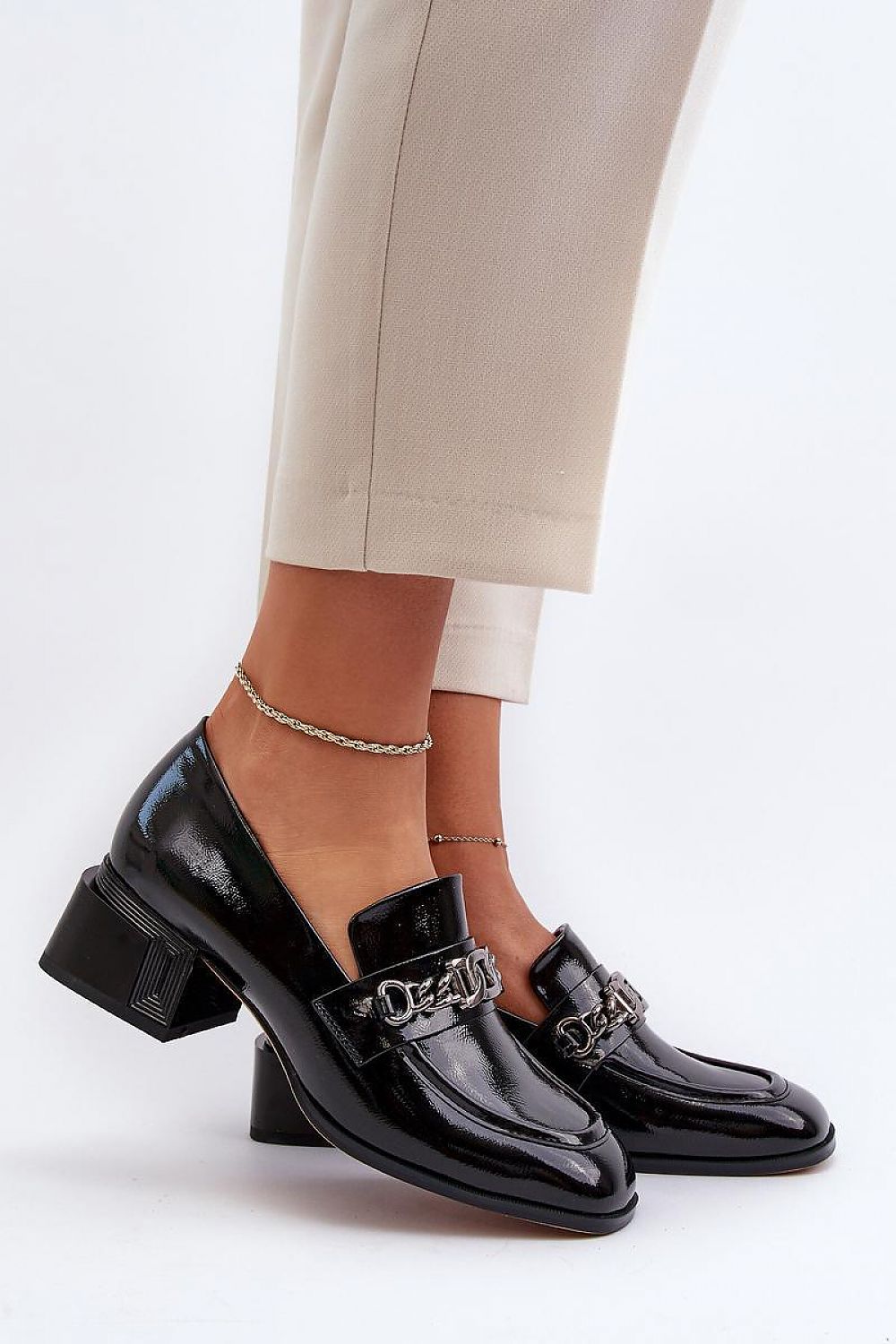 Step in style model 195737 heeled pumps