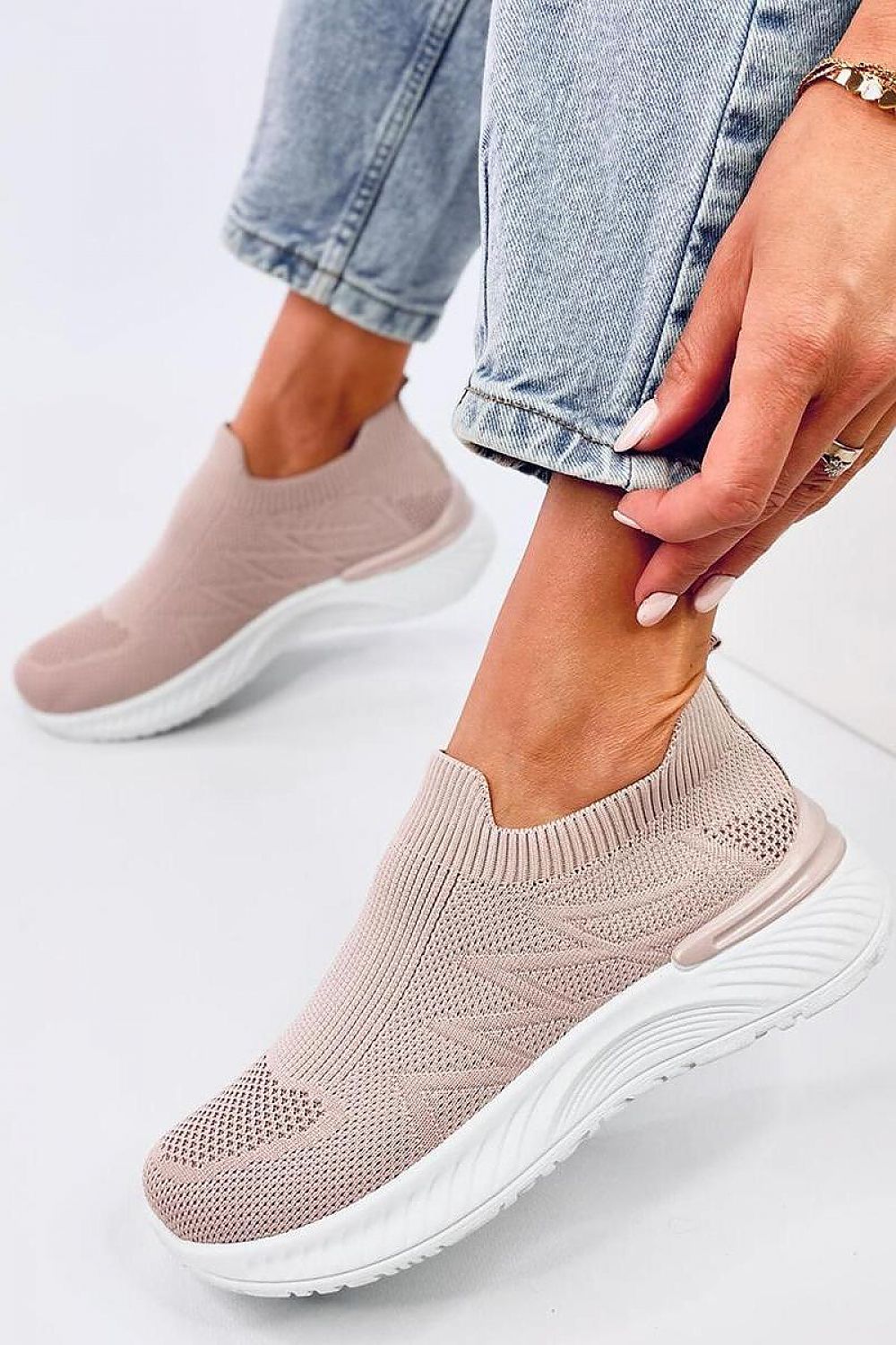 Sports shoes model 195977 Inello