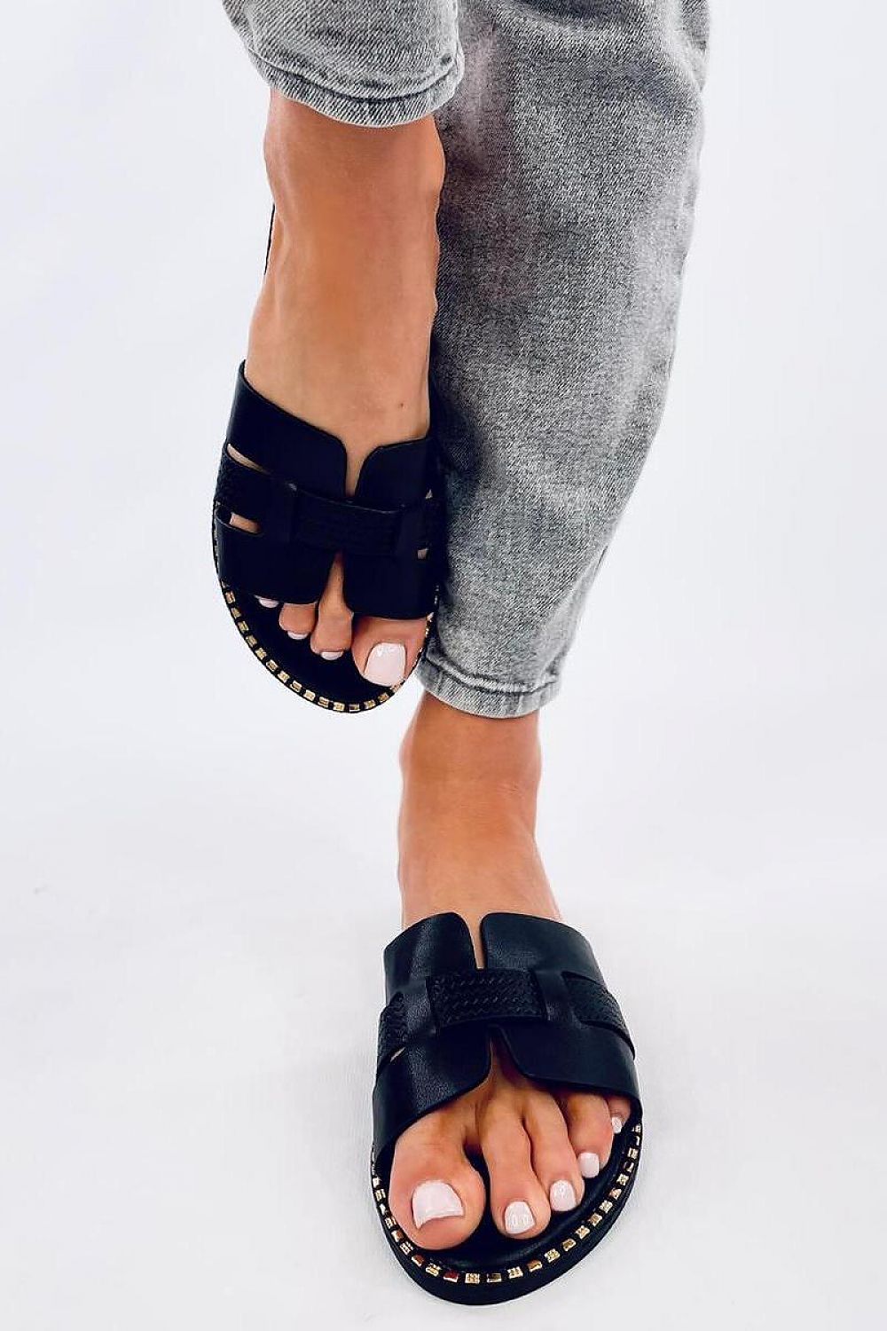 Clacquettes model 195993 Inello