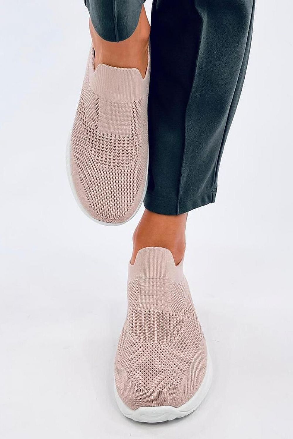 Sports shoes model 196009 Inello