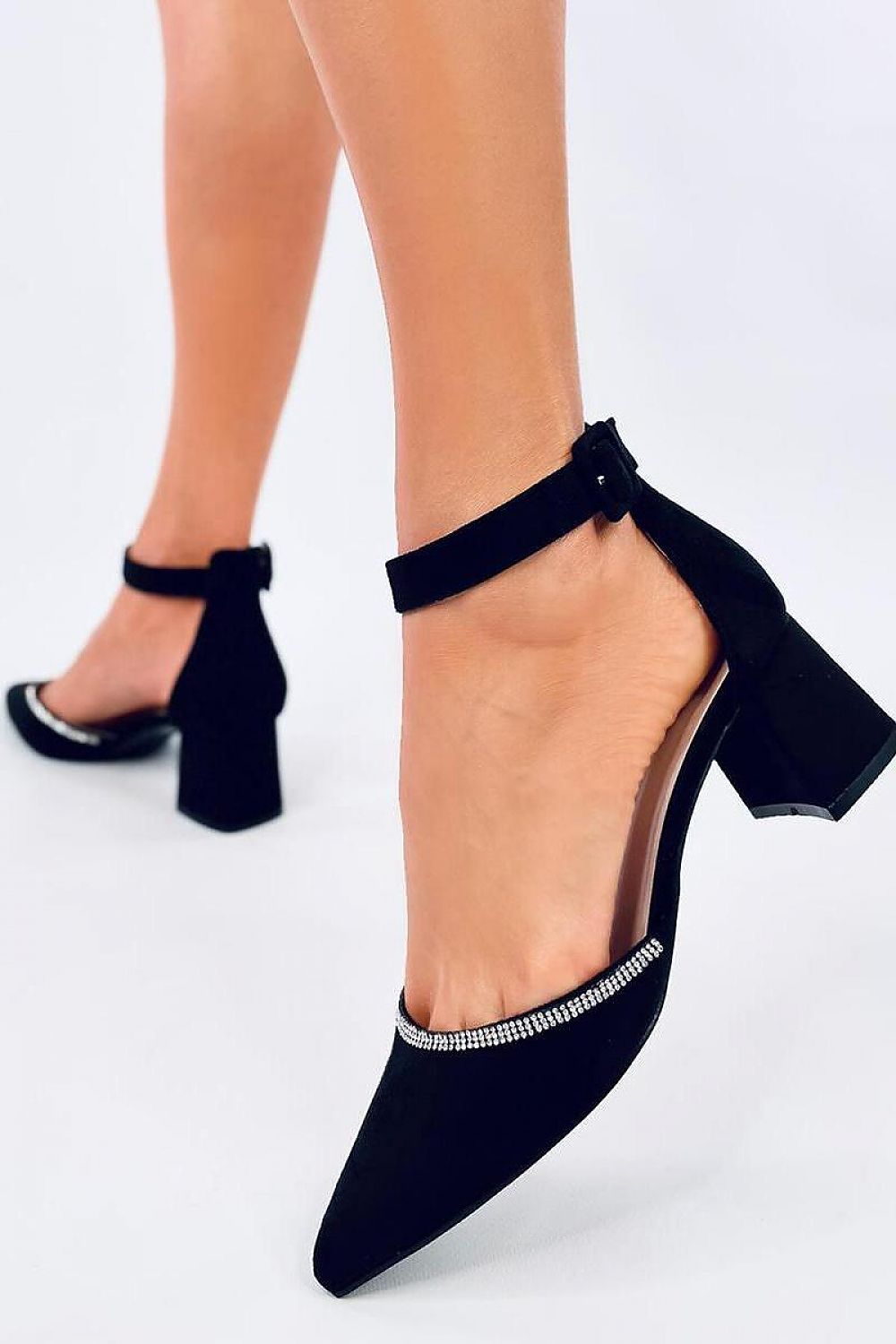 Wide heel pumps model 196034 Inello