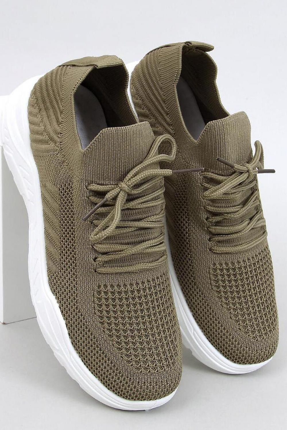 Sports shoes model 196039 Inello