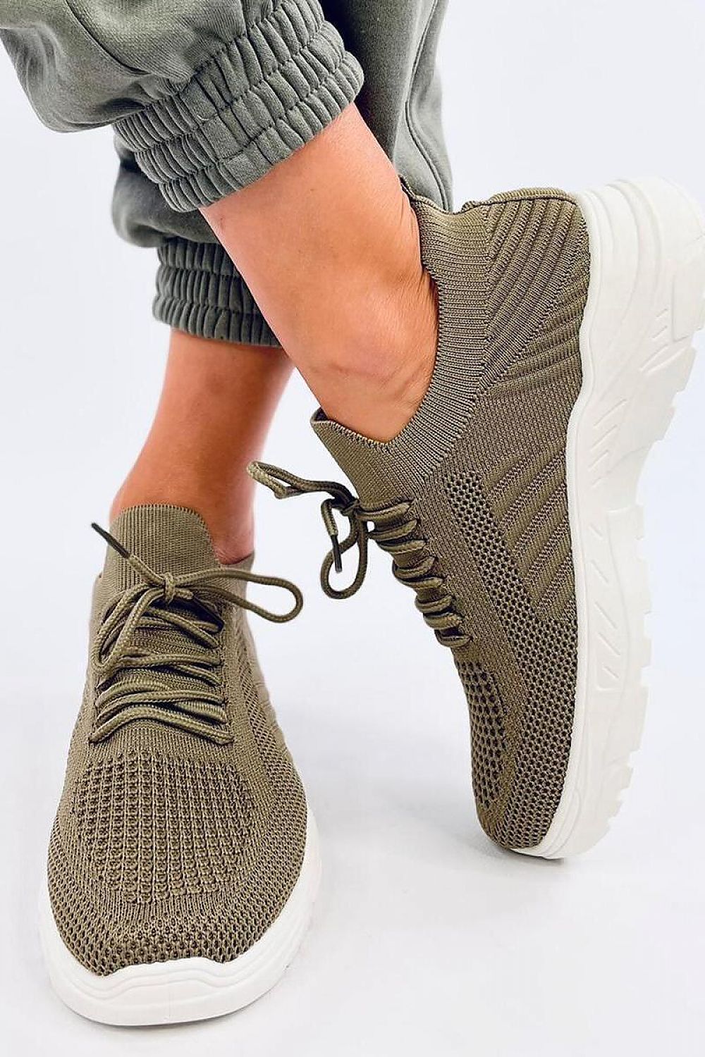 Sports shoes model 196039 Inello