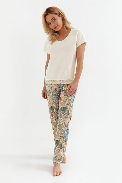 Pajamas model 196190 Cana