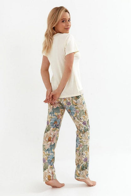 Pajamas model 196190 Cana