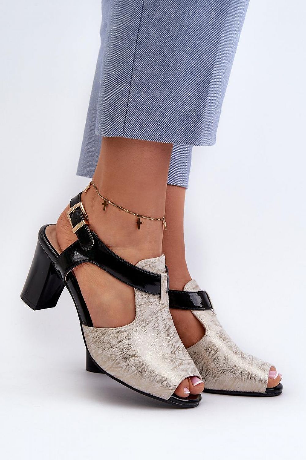 Slides model 196231 Step in style