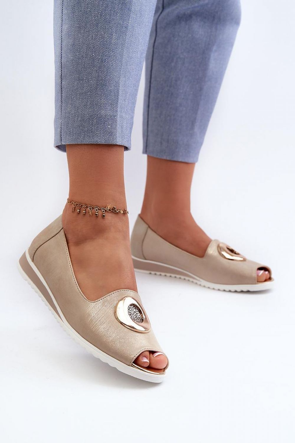 Step in style model 196304 heeled pumps