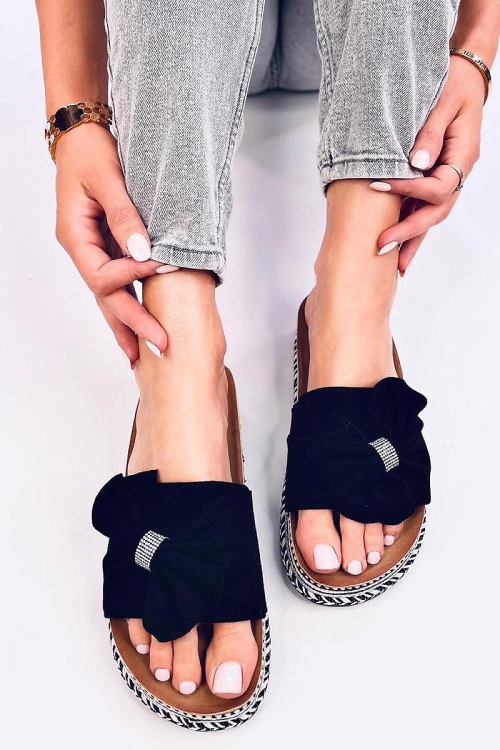 Clacquettes model 196542 Inello