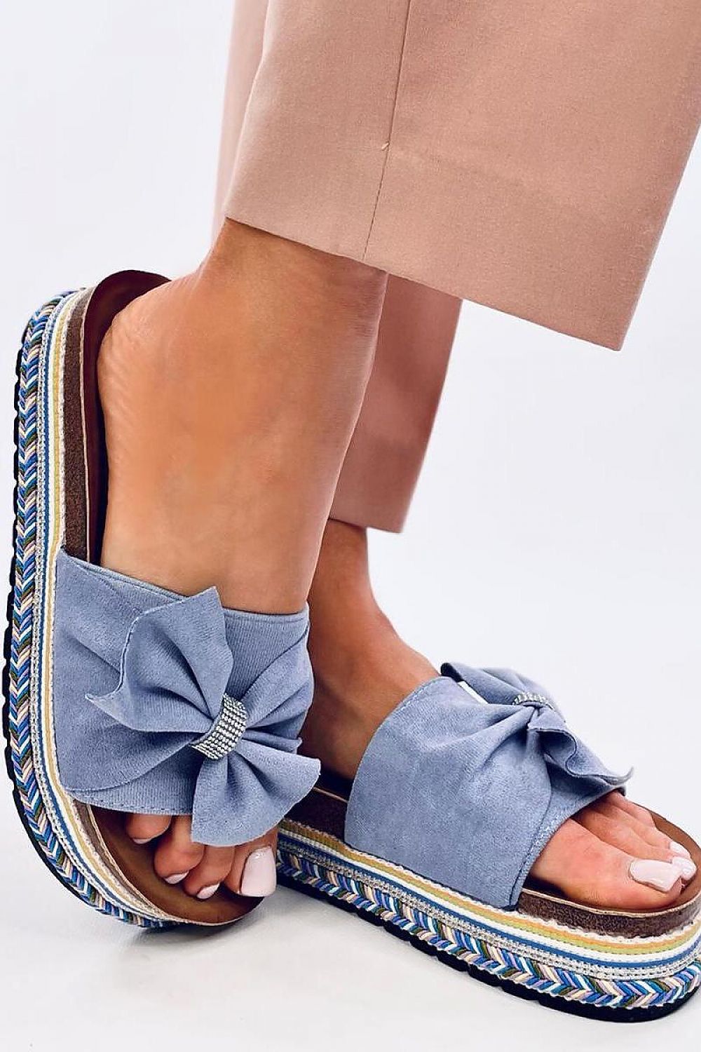 Clacquettes model 196542 Inello