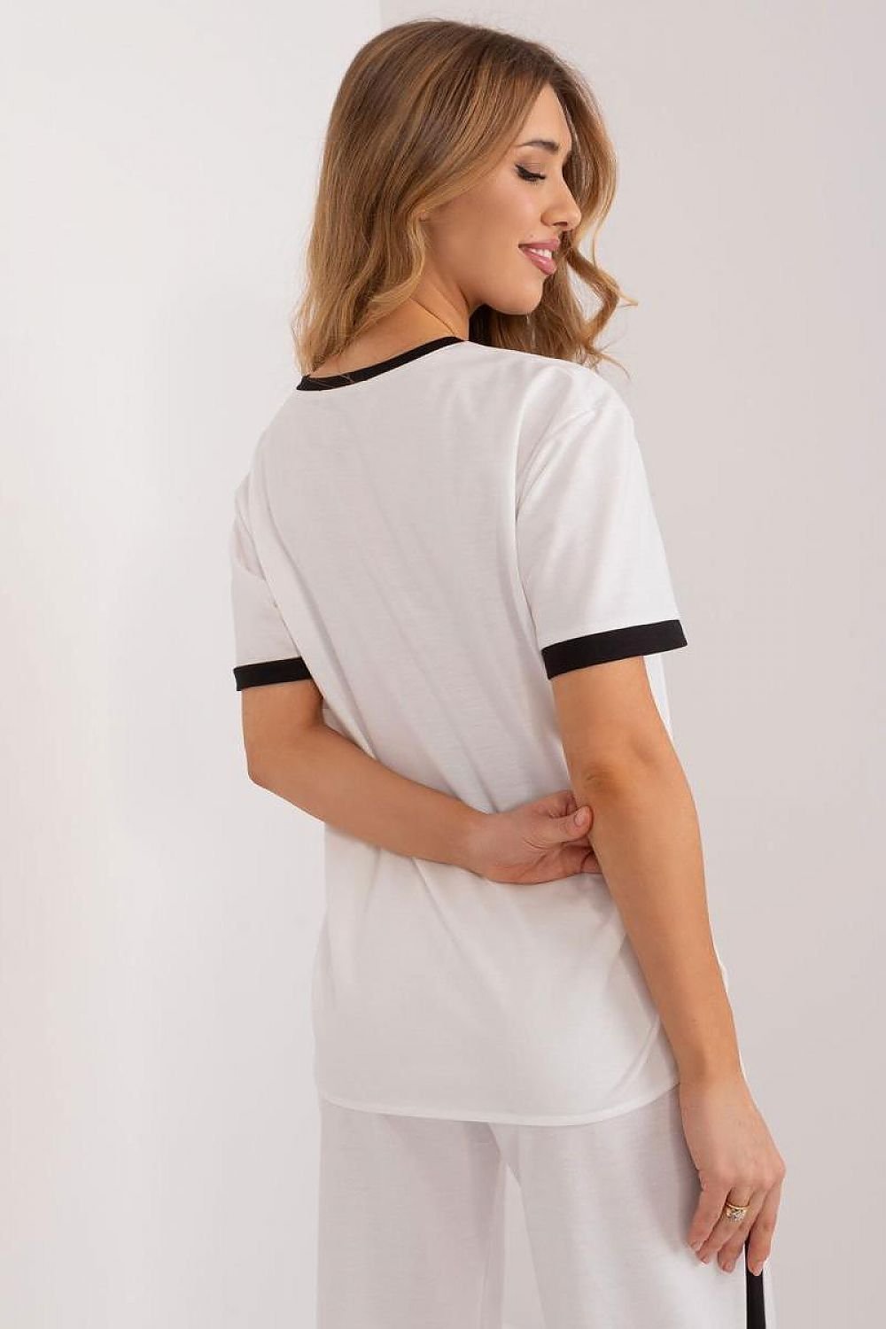 Blouse model 196562 Lakerta