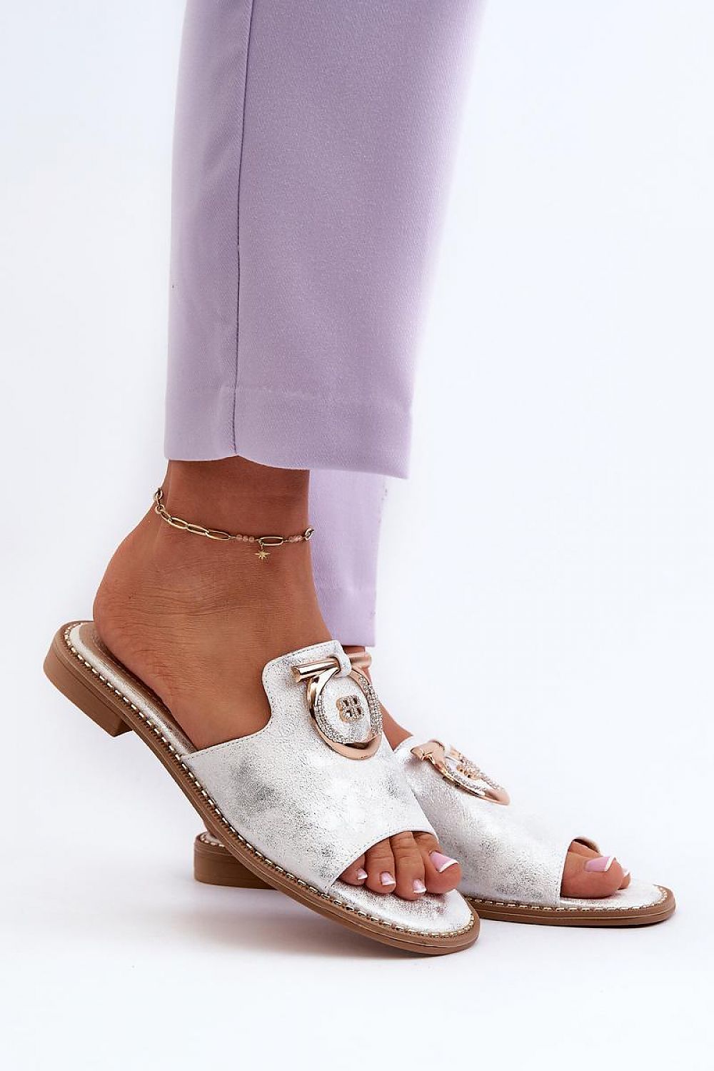 Clacquettes model 196664 Step in style