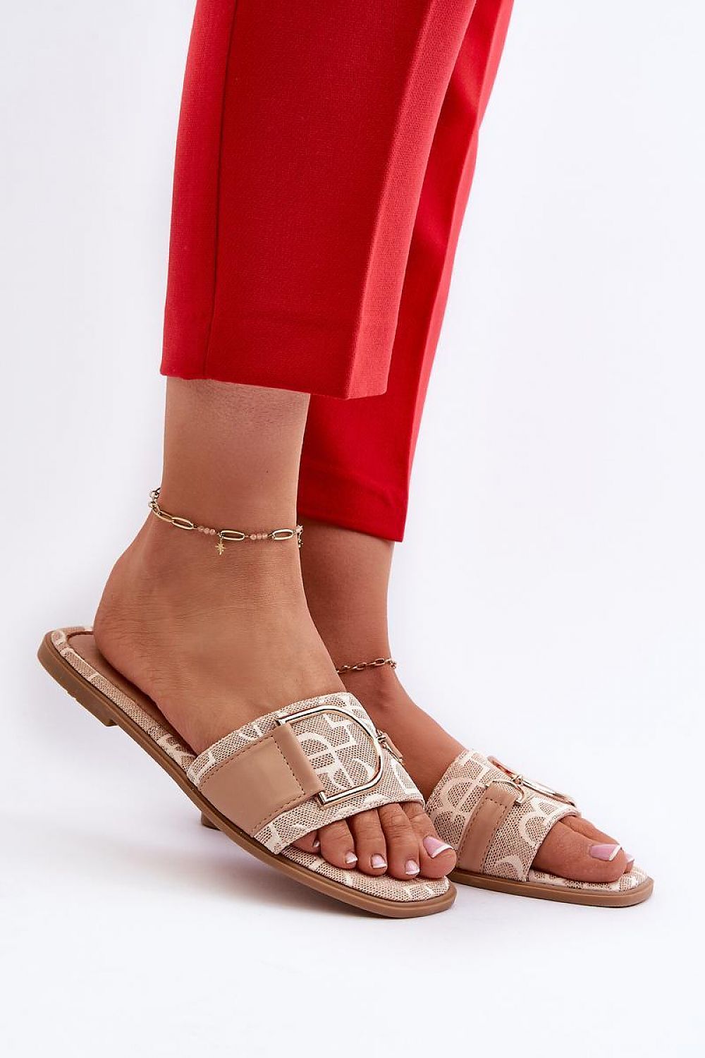  Clacquettes model 196943 Step in style 