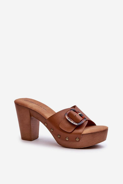  Clacquettes model 197242 Step in style 