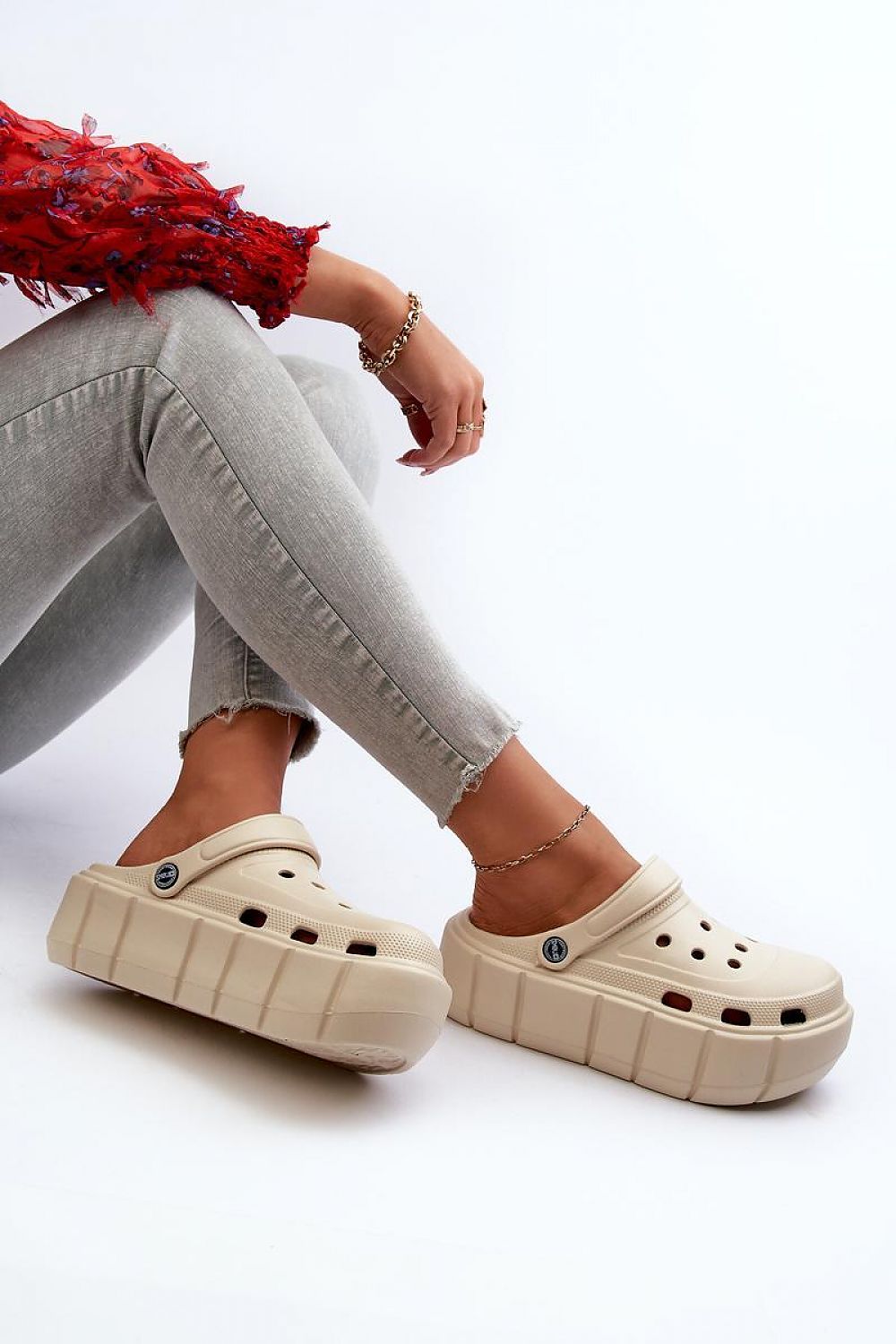  Clacquettes model 197245 Step in style 