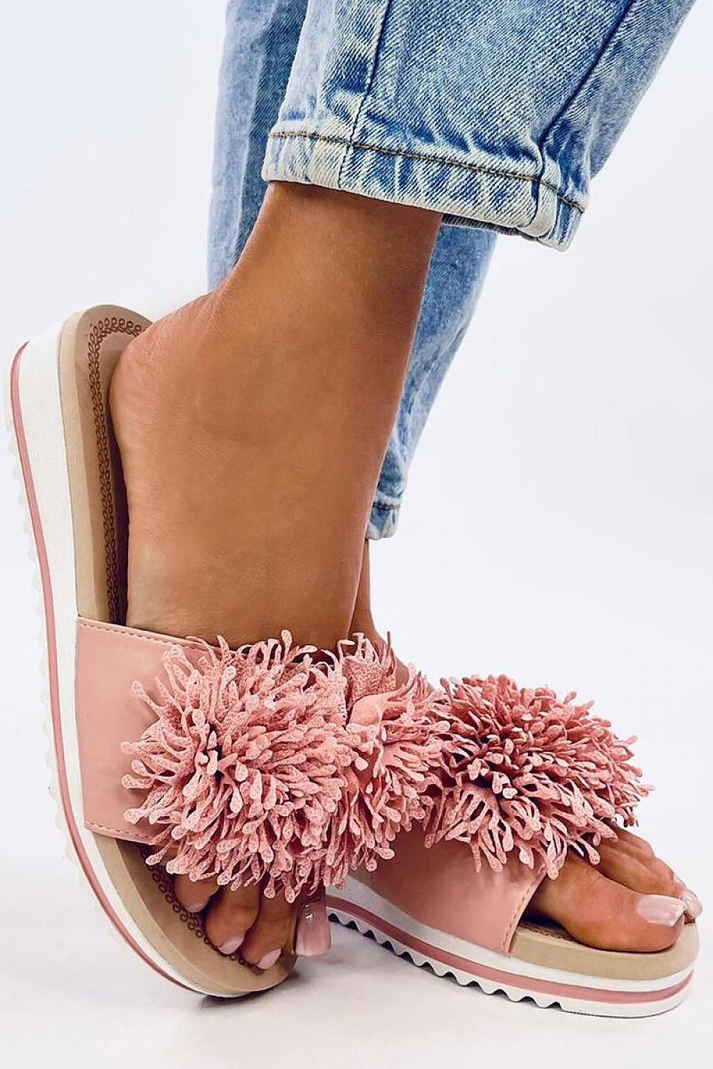  Clacquettes model 197386 Inello 