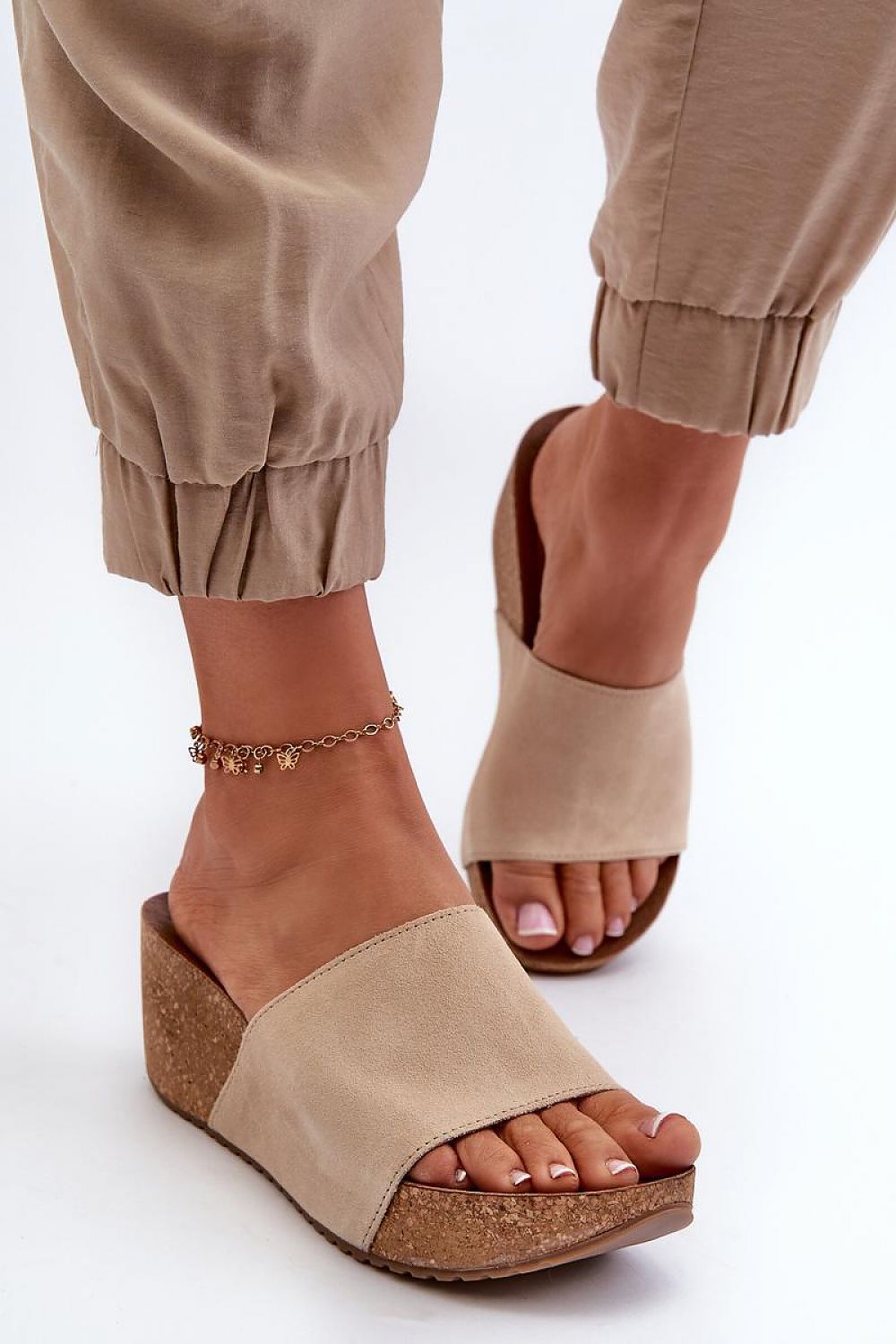  Clacquettes model 197645 Step in style 