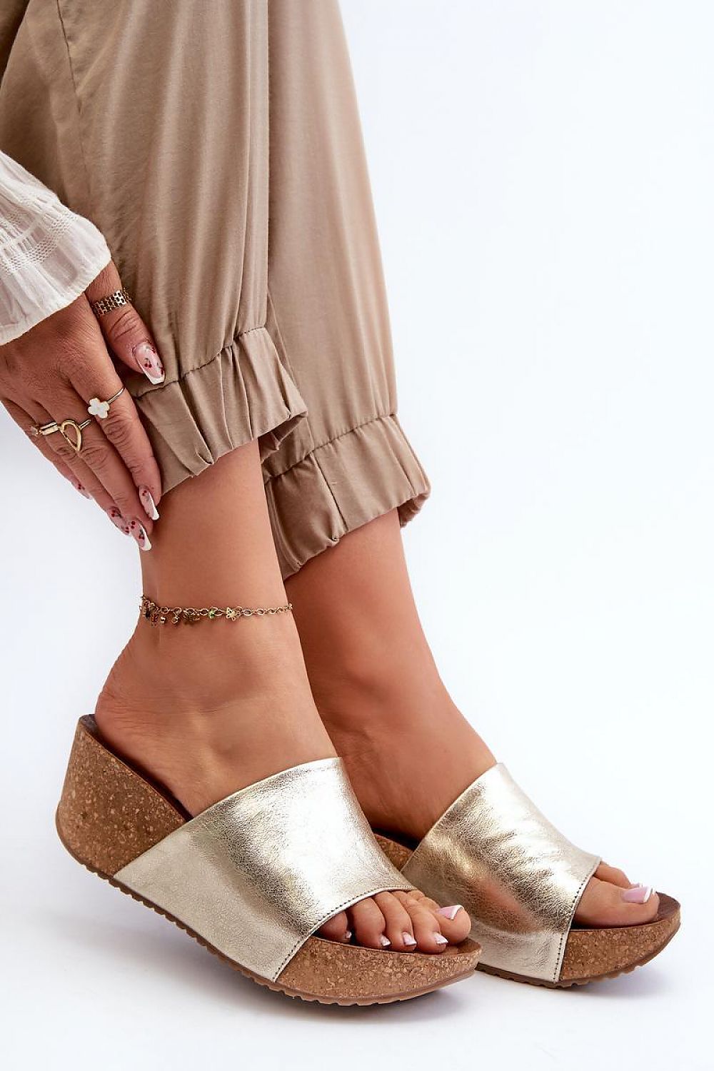  Clacquettes model 197657 Step in style 