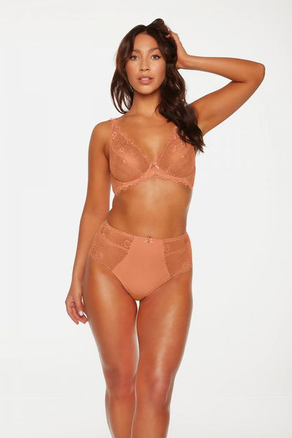  Culottes brésiliennes model 197856 Bella Misteria 