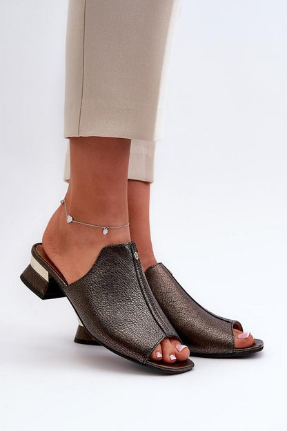  Clacquettes model 198143 Step in style 