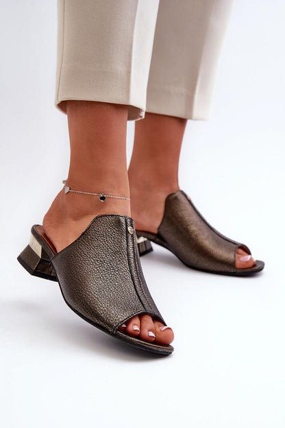  Clacquettes model 198143 Step in style 